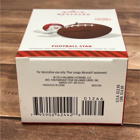 2014 HALLMARK KEEPSAKE ORNAMENT QG01266 FOOTBALL STAR BY MIKE ADAIR - Picture 3 of 8